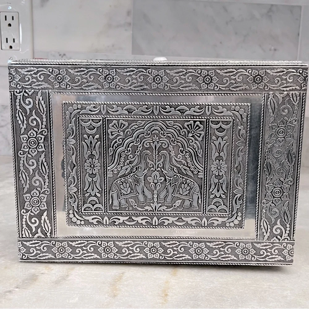 Single Tier Oxidized Elephant Jewelry Box